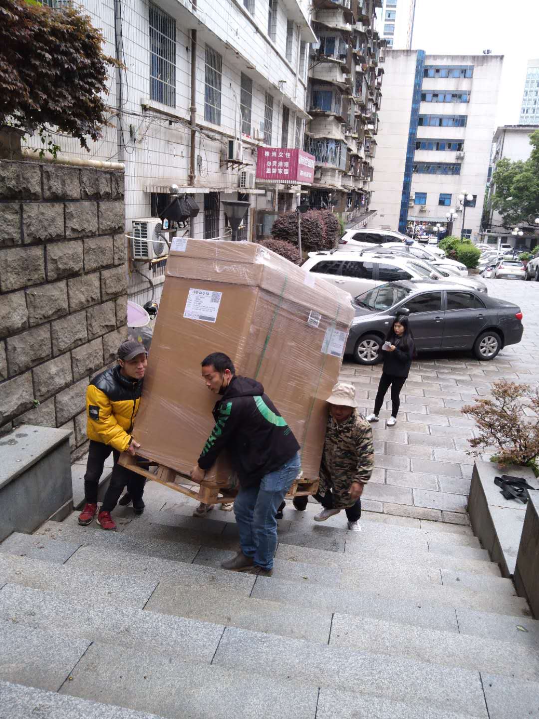 株洲市公安局刑科所设备搬运案例