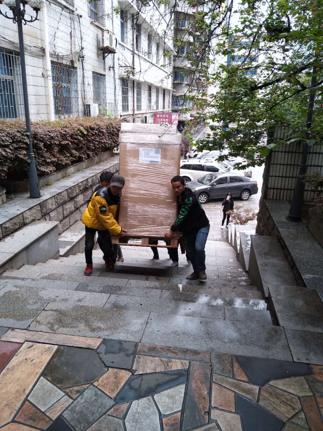 株洲市公安局刑科所设备搬运2